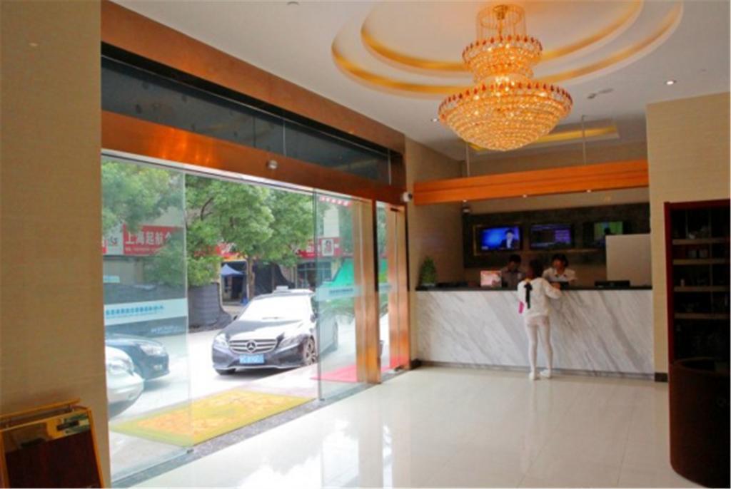 格林豪泰上海国家会展中心新府中路华志路商务酒店 外观 照片